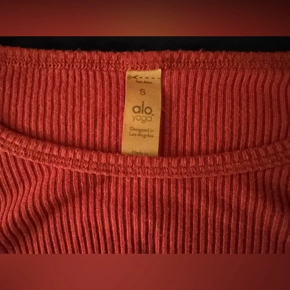 Alo Yoga Gather Long Sleeve Top – Raspberry Sorbet – Size Small – Color Sold Out - Picture 8 of 12